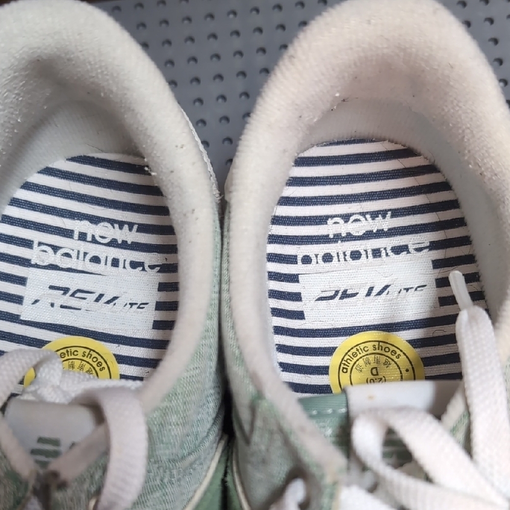 New Balance 300 Green Canvas Sneakers - Picture 4 of 8
